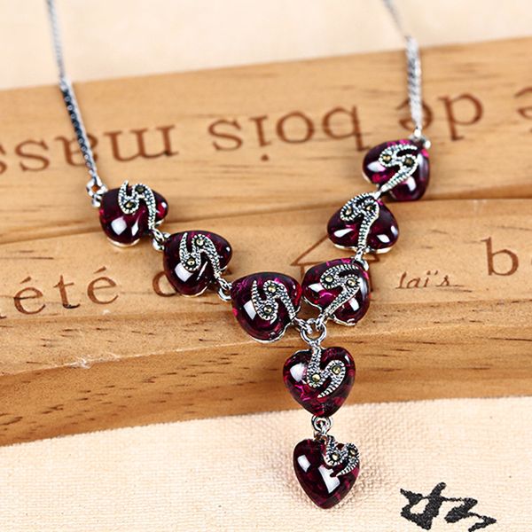 

fashion- style ruby heart necklace luxury personality chain, Golden;silver