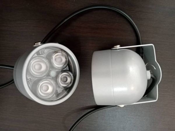 

Silver Color Metal Case Painted 4 LED Infrared Light IR Illuminator 180degree adjustable