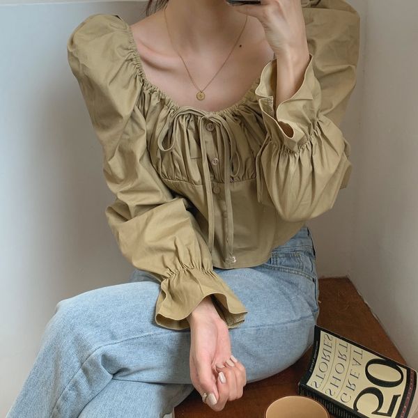 

spring and summer 2020 new french retro design lace-up pleated square collar clavicle bell sleeve short shirt tide, Red