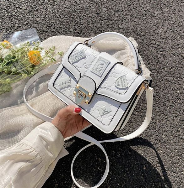 

new 2020 textured badge bag lady popular shoulder bag small bags across body ph-cfy2006015