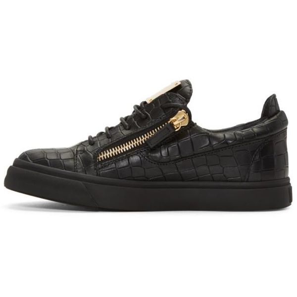 

2020 new men's party fashion leather sneakers couple models leather high-studded shoes casual flat shoes red sole lusso shoes, Black;red