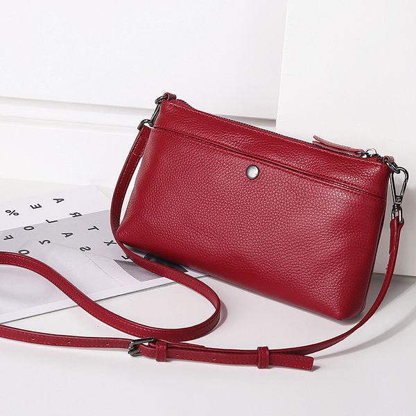 

2019 fashion leather messenger bag middle age mother bag soft leather one shoulder
