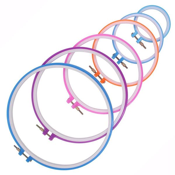 

6 pieces plastic embroidery hoop set, variety of sizes and colors, Black