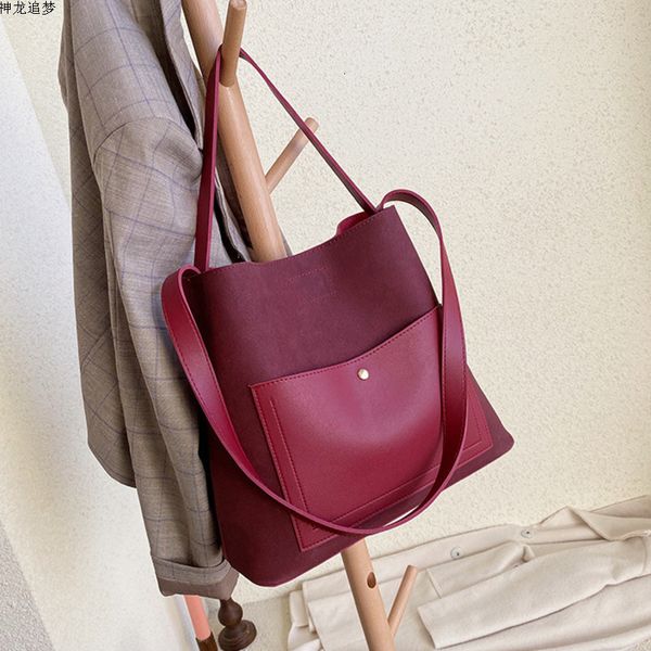 

ретро 2020 новый конструктор матовый женщины сумки кожа pu ковш сумки на ремне женщины моды большей вместительности сумка девушки