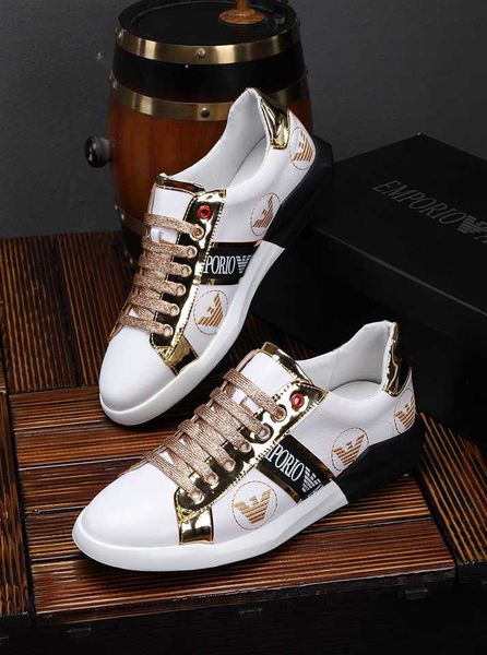 

Новый итальянский бренд высокого класса мужская повседневная мода мужская обувь импортированная кожа вышитые лицо износ резины нижней EU38-44