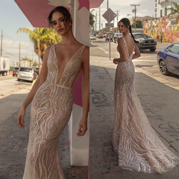 

2020 lateat mermaid backless wedding dress deep v neck appliqued beads sequined wedding dresses reception plus size sweep train bridal gowns, White