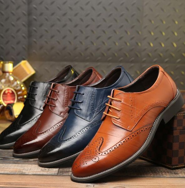 Retro Bullock New Hot Design Os homens clássico de negócios formal sapatos sapatos de couro de dedo do pé Pointed Homens Oxford Dress Shoes