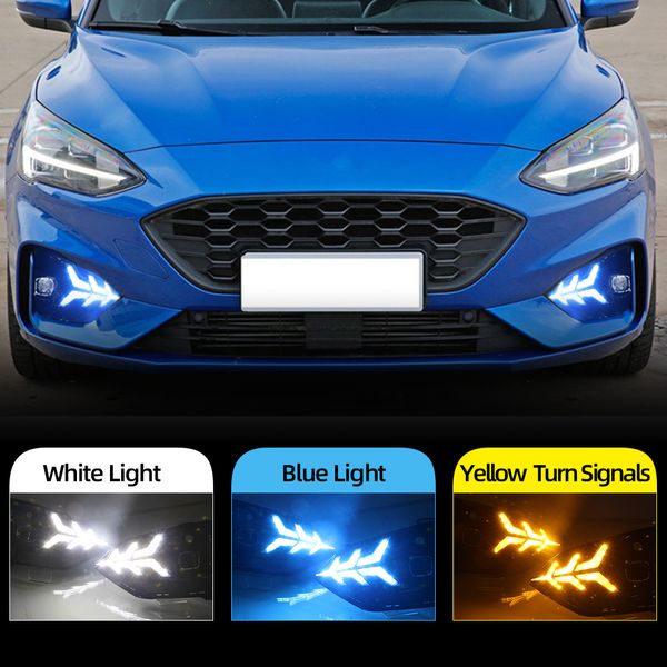 2pcs Auto LED Daytime Esecuzione della luce della fendinebbia della luce della luce di guida con il segnale di direzione giallo DRL per Ford Focus 2019 2020