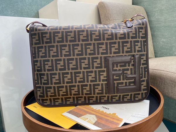 

new women's one-shoulder bag 7a high-end custom quality diagonal cross bag fashion trend leisure style gold metal accessories with long