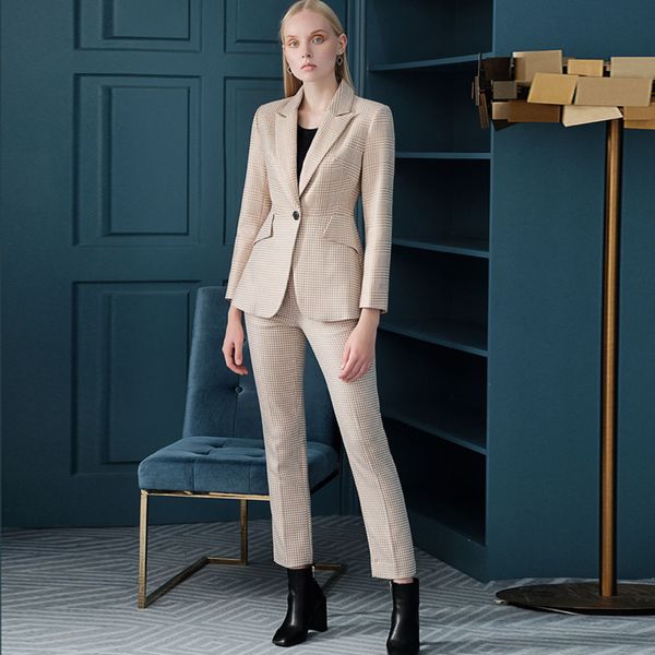 

lanmrem 2020 new spring summer lapel single button long sleeve blazer and slim fit pants two-piece vintage loose set women pd825, White