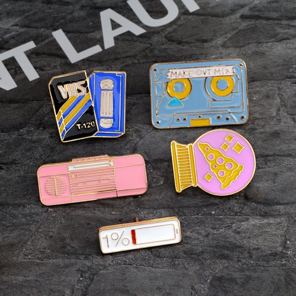 

5pcs assorted badge ornament for women girls clothes hat brooch pin jewelry, Gray