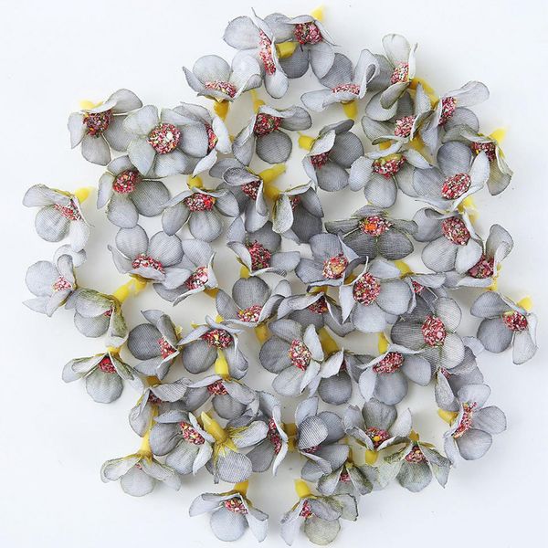 

100pcs festivals mini home decor wedding diy accessories ornament pgraphy props collection fake artificial flower silk daisy