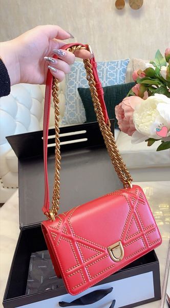 

d new fall 2019 new single-shouldered slung retro- style chain bag tide