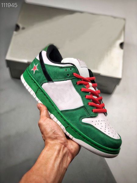 

2020 new color sb dunk low designer skateboard sneakers safari chunky dunky mens womens casual shoes fashion travis scotts trainers, White;red