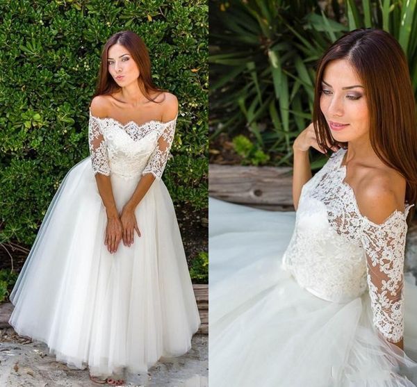 Baratos País de vestidos de casamento de linha Vintage Off the Shoulder apliques de renda Metade mangas tornozelo comprimento Illusion Tulle vestidos de noiva formais