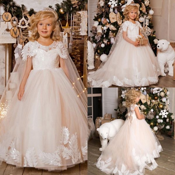 Hübsche 2019 weiße Blumenmädchenkleider mit Wraps, abgestuftes Tüll-Ballkleid, Prinzessin-Geburtstagsparty-Kleider für Kinder, formelle Kleidung