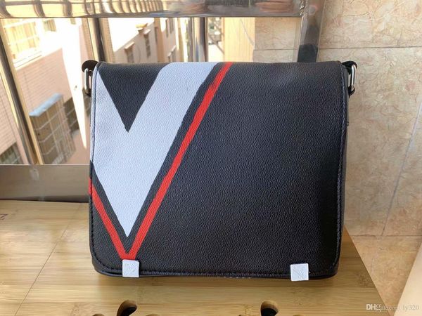 

2020 high-end quality new arrival famous brand classic designer 2020 new fashion men messenger bags cross body bag school bookbag should