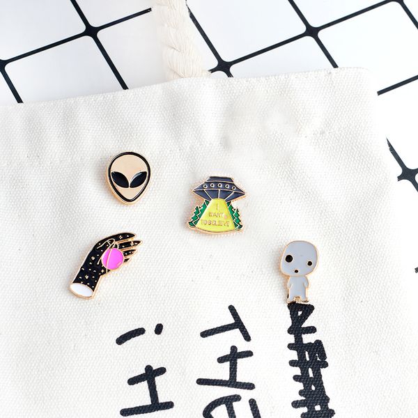 

мисс z чужеродных дети нло шаттла planet брошь эмаль pins знак для одежды мешка рубашки шаржа ювелирных изделий подарка для друзей, Gray