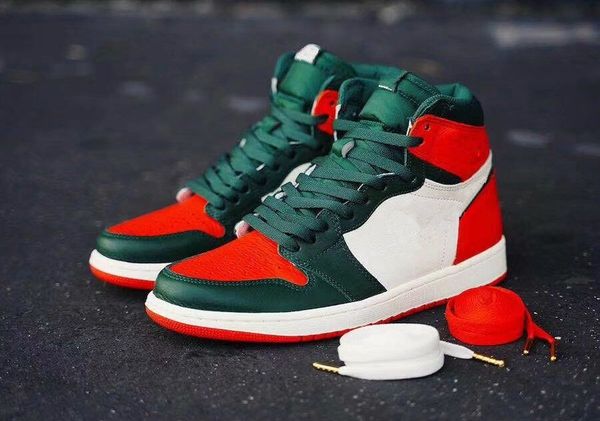 

solefly x jumpman 1 high og black team orange-fir green basketball shoes for high 1s mens trainers sports sneakers size 40-45