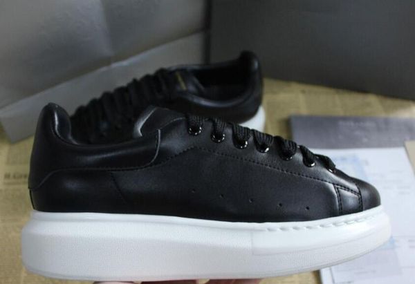 

Luxury de igner men women de igner ca ual ace hoe real leather neaker red bottom rivet over ized neaker white 35 46