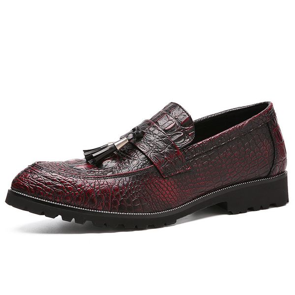 

men's flats shoes crocodile leather tassel slip on oxford shoes for men brand leather men italian pointed dress shoes men loafers kundu, Black