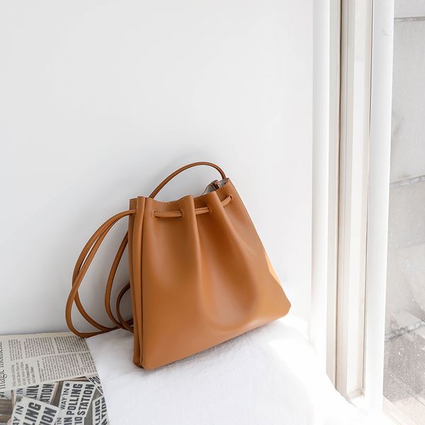 

2020 новой мягкая сторона ремень сумки женщины сплошного цвета простого мешок плечо способ диагональные женщины двойного назначение