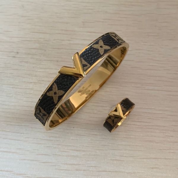 

Whole ale brand 316 titanium teel 18k ro e gold ilver love v leather ring bangle bracelet jewelry et men women u a big ize
