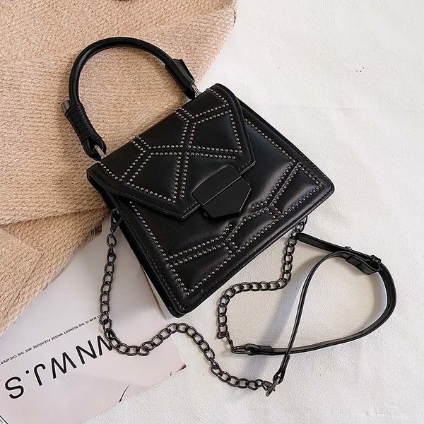 

2020 дизайн заклепки кожа pu crossbody сумки для женщин мода путешествия сумки и кошельки женщины малого плеча totes