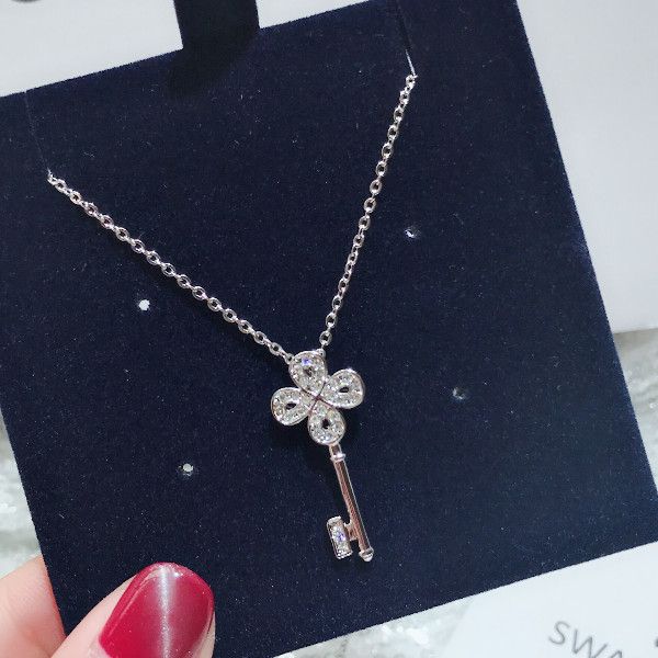 Compre Trébol De Cuatro Hojas Colgante De Collar De Cristal De La Llave De La Suerte A 1387 Del Sunshineshopping01 Dhgatecom - 