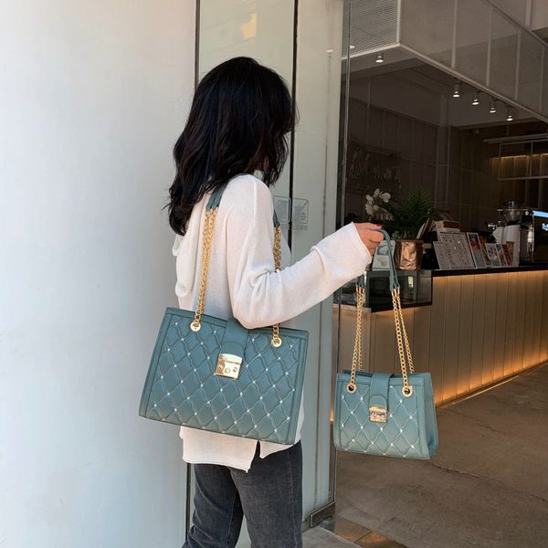 

new messenger bag western style shoulder bag europe and america simple and stylish ladies pu handbag