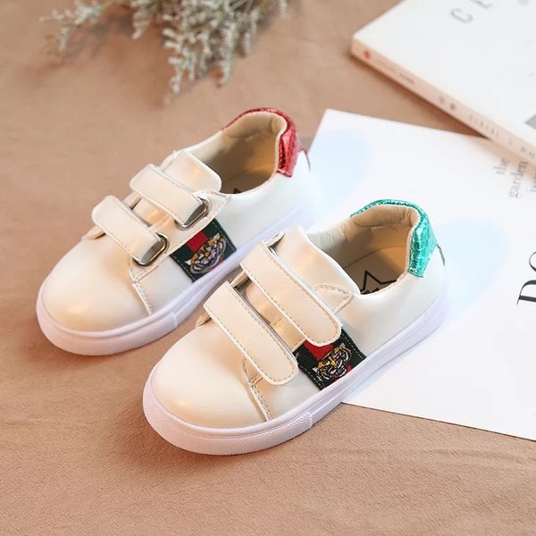 

sunma 2019 новые дети обувь мода девочек холст обувь студент плоские дети мальчиков мокасины тапок для малышей детская обувь для занятий спо, Black;red