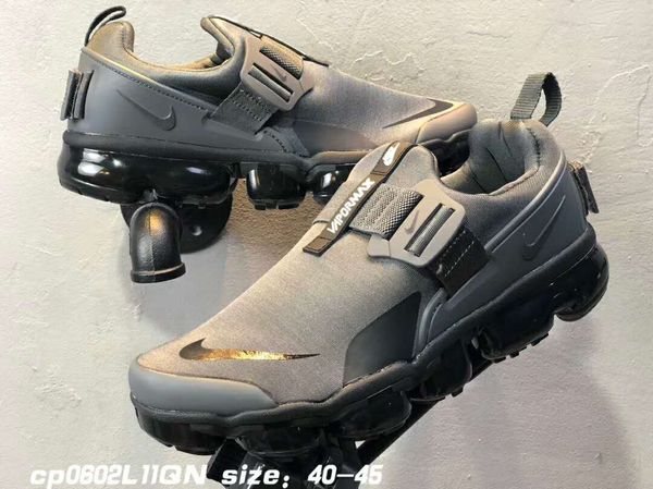 

2020 new quality react element undercover upcoming de igner port men women navy blue neaker hoe