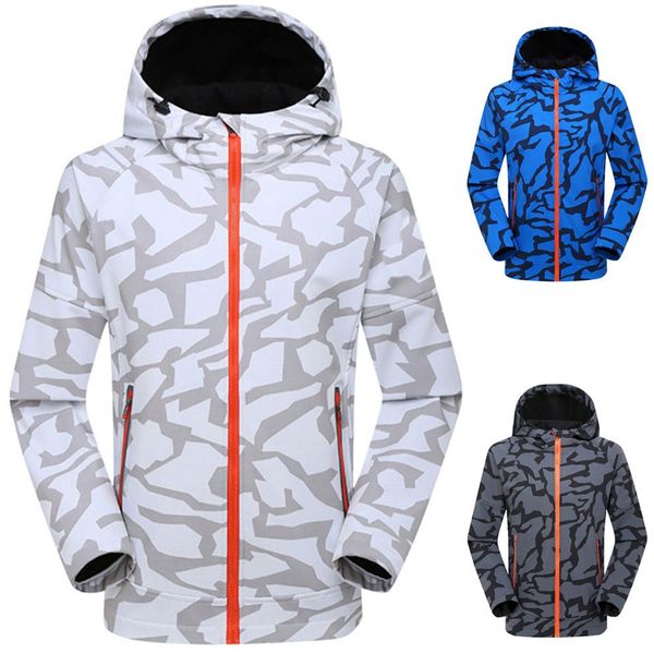 

winter outdoor male soft shell windbreaker jacket waterproof thermal mountain climbing sports anti-uv fleece breathable jacket, Blue;black