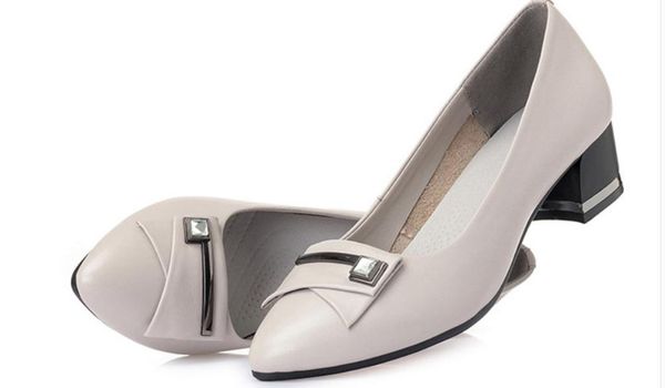 

2019 women's shoes in spring and autumn with new style middle heel coarse heel pointed end @64, Black