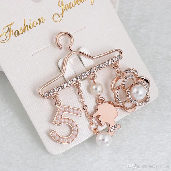 

роскошная rhinestone брошь 4,3 * 6.6cm вешалка форма no5 канала костюм pin отворотом для женщин аксессуары для украшений подарка, Gray