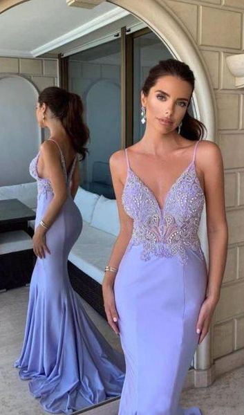 Spaghetti Sweep Train Major Beading Arabic Long Formal Evening Party Gowns Abito per occasioni speciali Abiti da ballo a sirena color lavanda