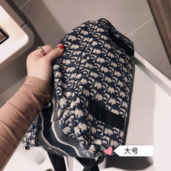

2020 da new luxury designer backpack mens large capacity designer double shoulder bags fashion outdoor travel bags message bag d01 20030903w