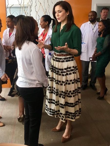 

mary elizabeth donaldson princess v-neck green print midi skrt 2 pcs set, White