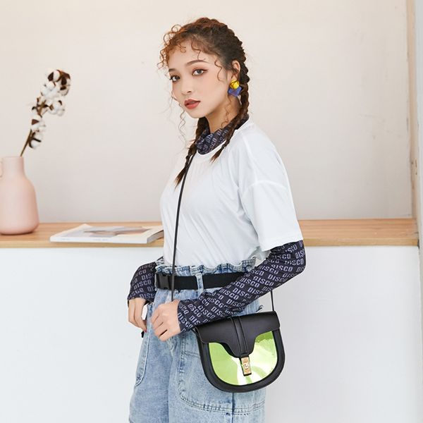 

2020 new women's messenger bag korean version of the wild fashion small fresh ladies hit the color saddle bag