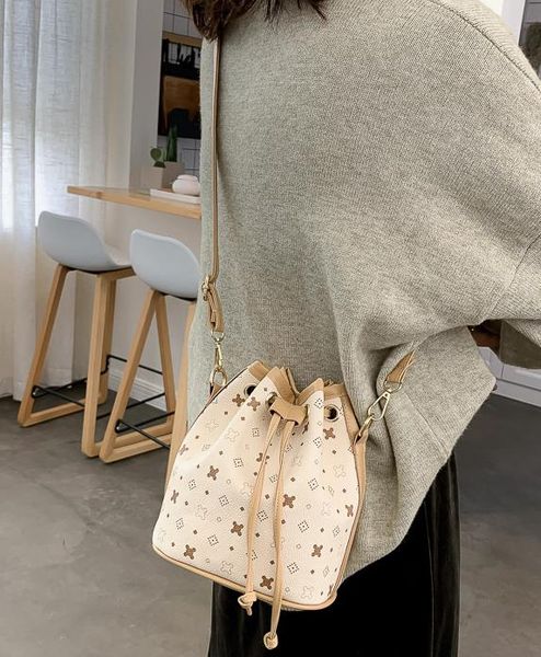 

небольшая сумка женской 2020 новых печатной темперамент ковш сумки wild texture мода плечо сумка самая лучшая продавая