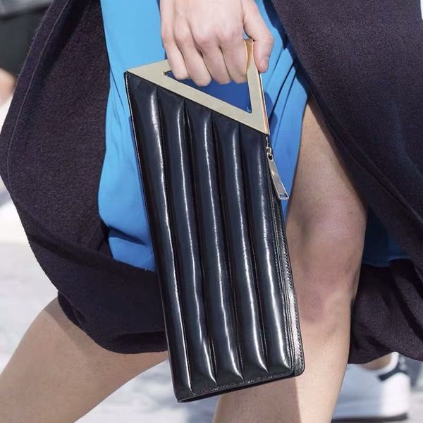

2020 new stylish spring women handbag ladies fashion personalized metal handle clutch bag female pu leather totes