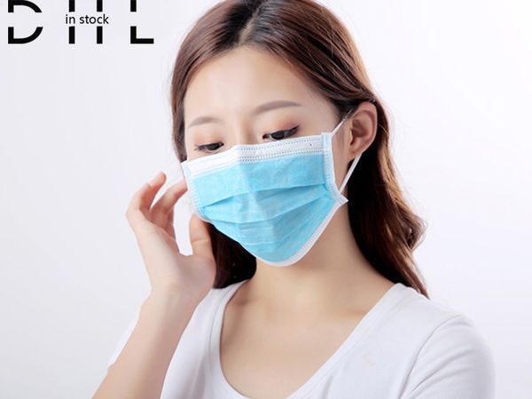 

disposable face masks made in china are dustproof, breathable and droplet proof