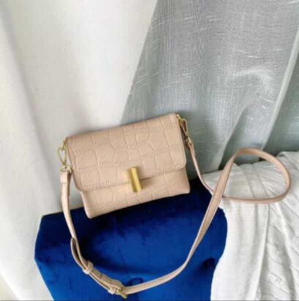 

2020 spring/summer fashion retro crocodile pattern small square bag wide shoulder strap versatile single-shoulder messenger bag size: 20x14x