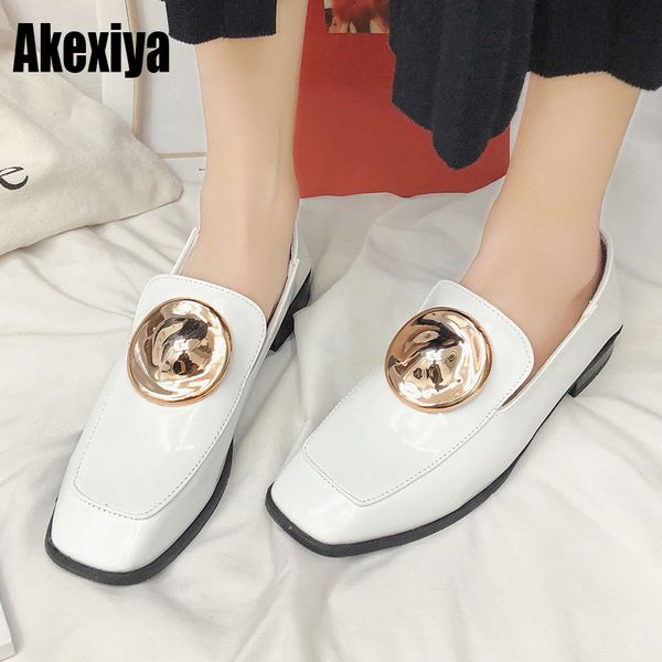 

2019 new women's leather shoes with metal button casual shoe shallow square head square heel lazy women's single shoes f056, Black
