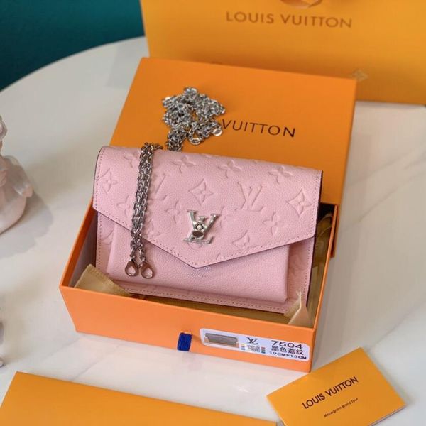 

2020 fashion lady's classic style envelope bag with chain diagonal span size :19*12 cm