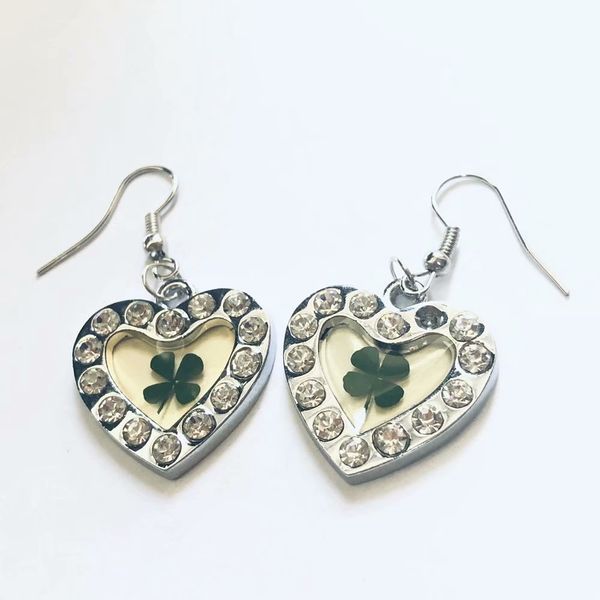 

yqtdmy vogue brand four leaf clover charming heart style design earring, Silver