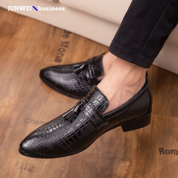 

men's loafers italian casual leather men outdoor designer scrub slip on tassel wedding footwear man's shoes a4, Black