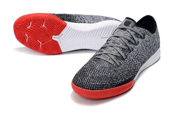 

men knitted soccer shoes ic / tf soccer shoes silver red low help football shoes