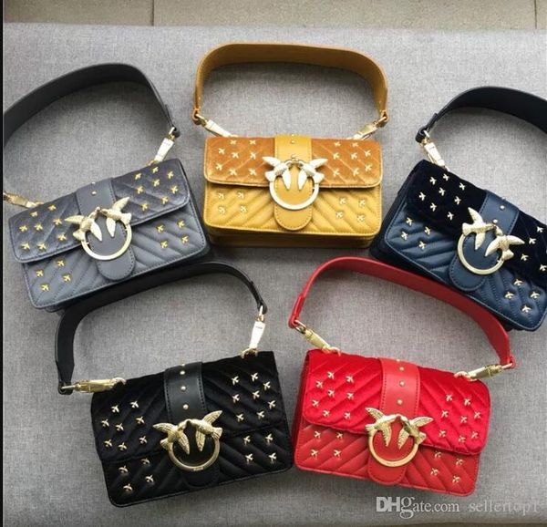 

2019 tide women velvet swallow chain bag spring bacchus woman single shoulder span small square package