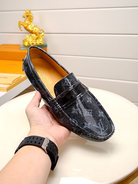 

2020 italian design men's formal dress shoes patent leather black luxury wedding shoes men's flat shoes office large size 38-45 as